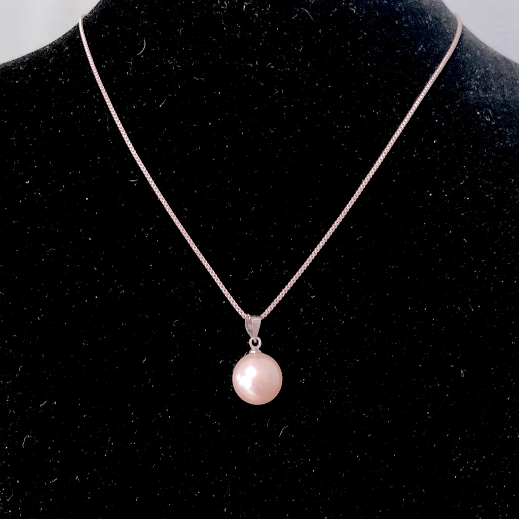 10mm Solitaire Pearl Peachy Creamy Pink On 18